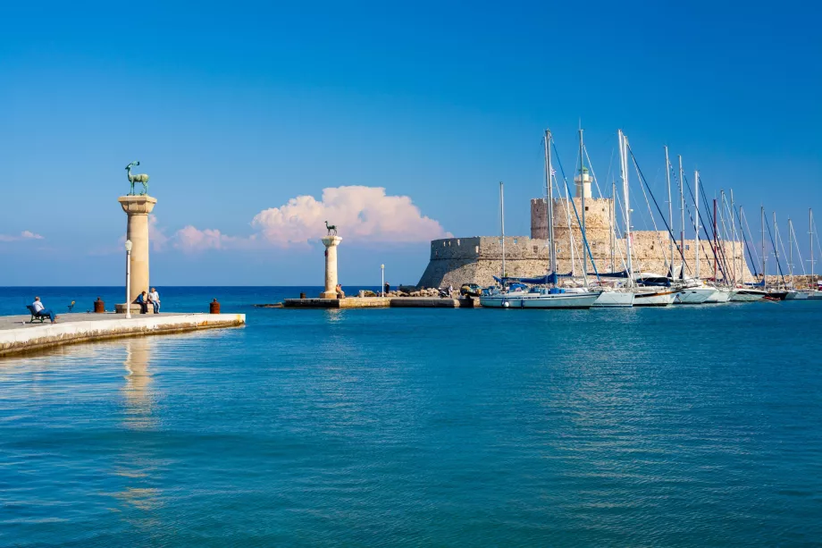 Port de Mandraki