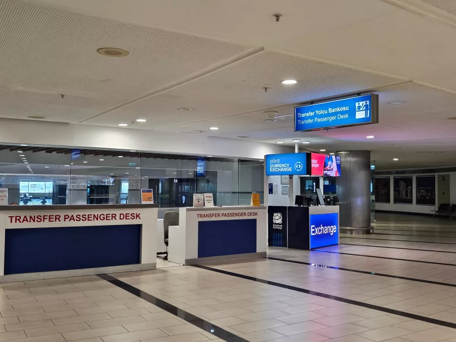 Comptoir de transfert des passagers, Terminal 2