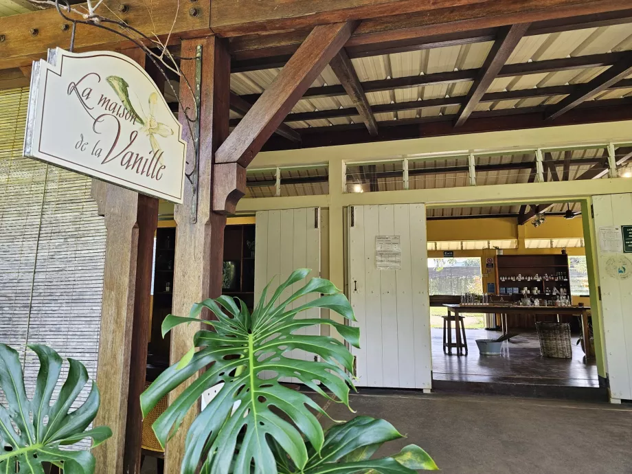 Saint Aubin, vanilleraie, boutique de souvenirs