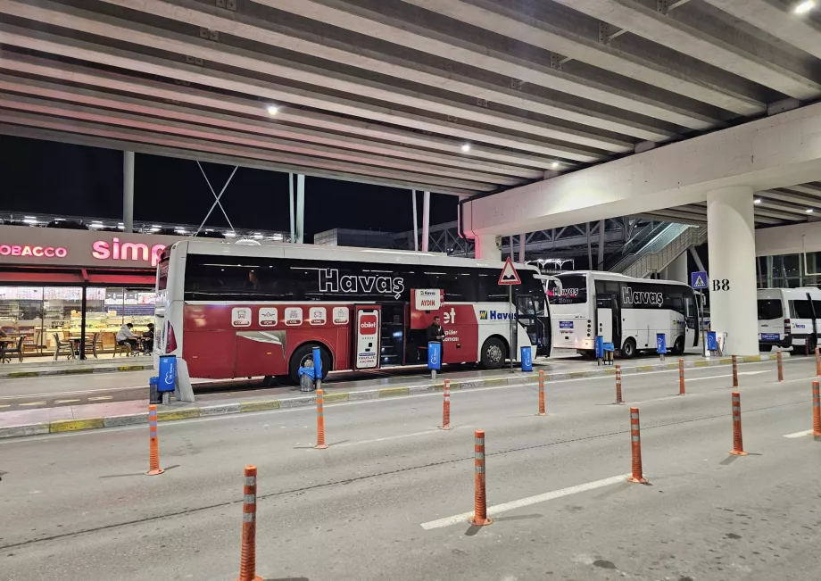 Arrêts de bus à Havas