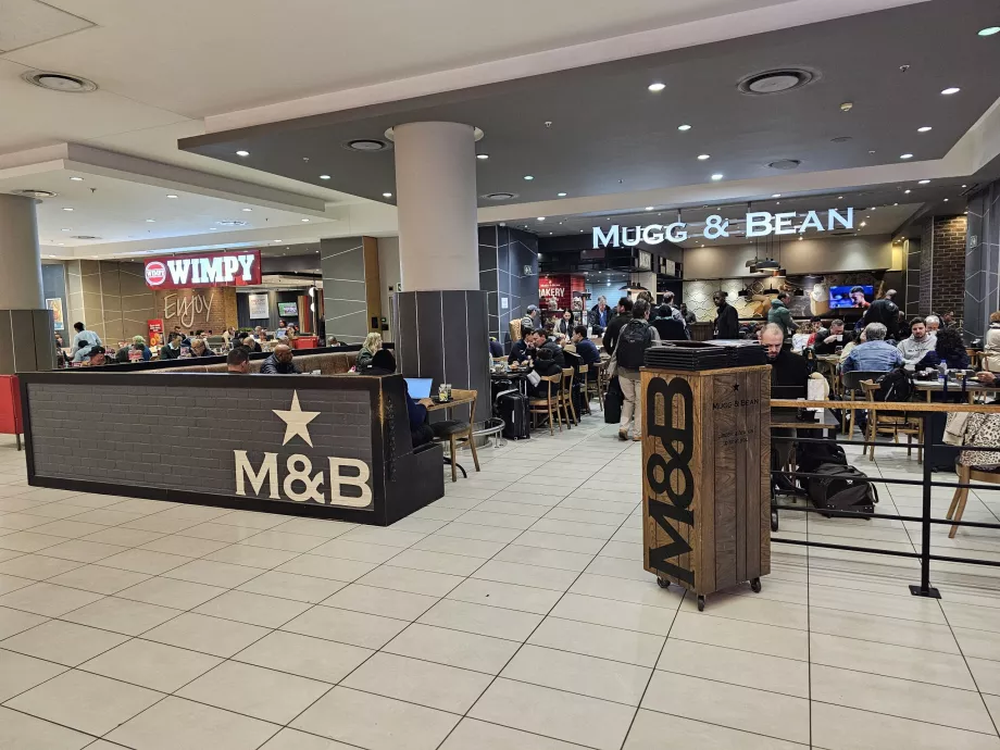 Cafés et restauration rapide dans la zone de transit (partie nationale)