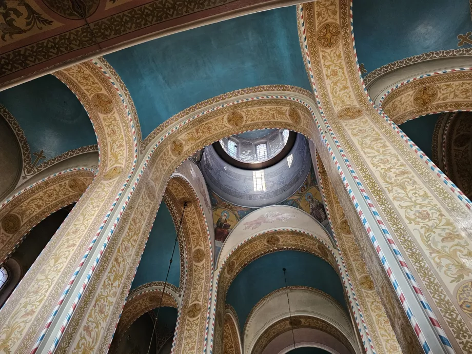Intérieur de la cathédrale Alexandre Nevski