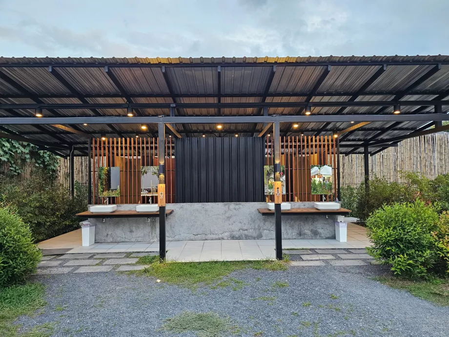 Freewave Market - toilettes gratuites