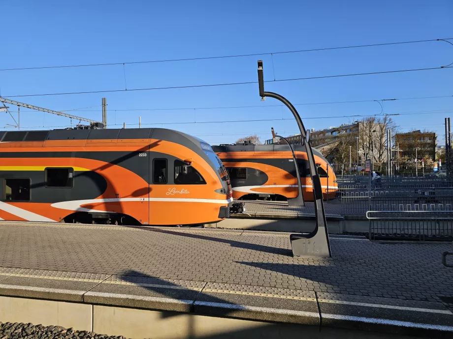 Trains Elron