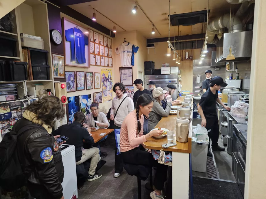 Hinoya Curry, intérieur