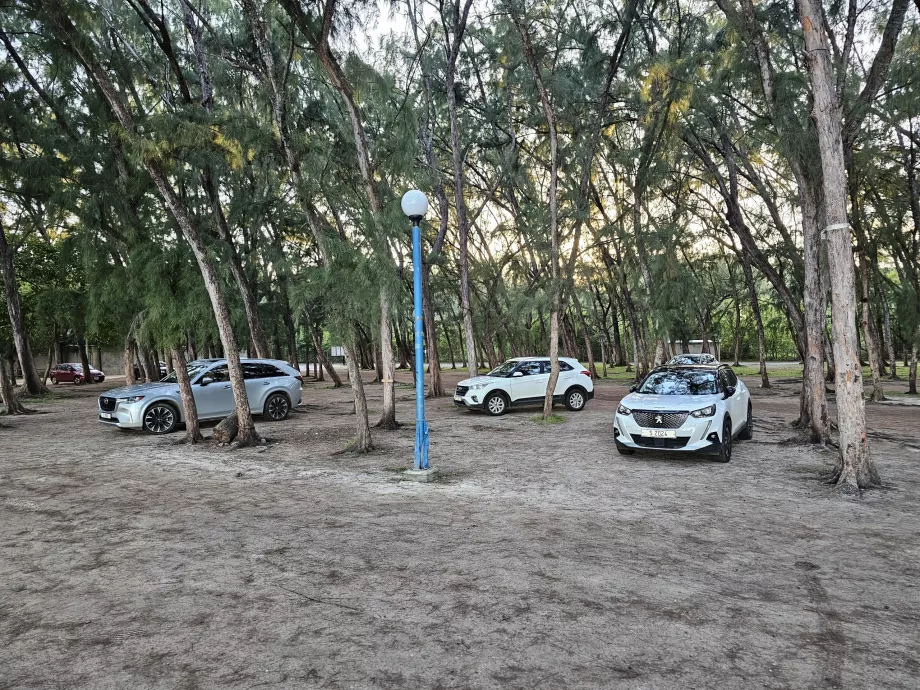 Parking à la plage de Mon Choisy