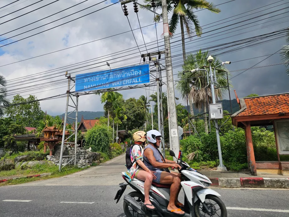 Na Muang Waterfall 1, entrée