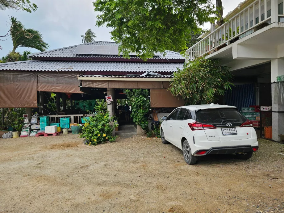 Plage de Coral Cove, parking pour les voitures