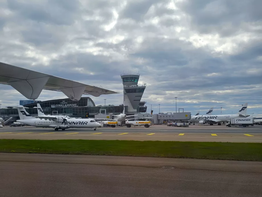 Les avions de Finnair à l'aéroport d'Helsinki