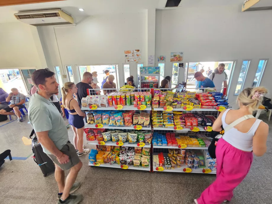 Boutique dans le port de Donsak