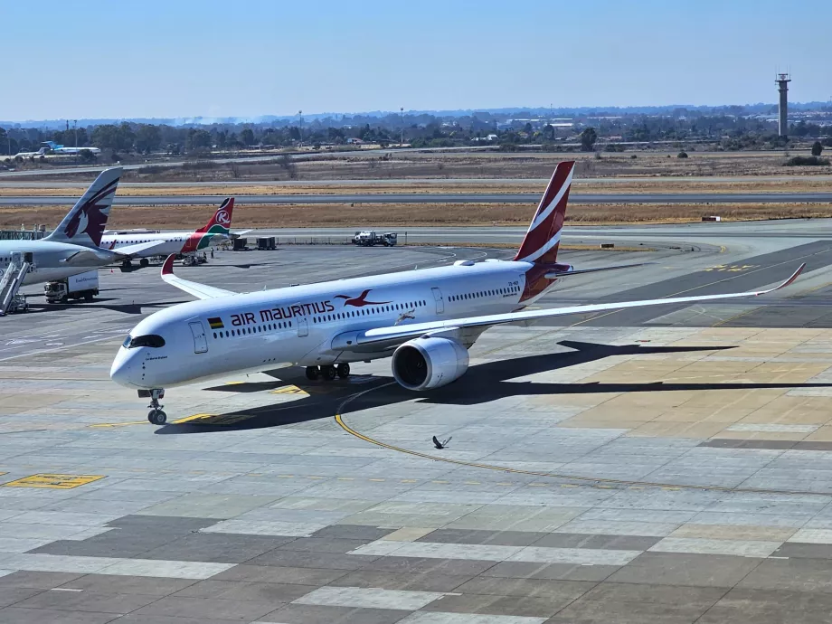 Air Mauritius, Airbus A350 à l'aéroport de Johannesburg