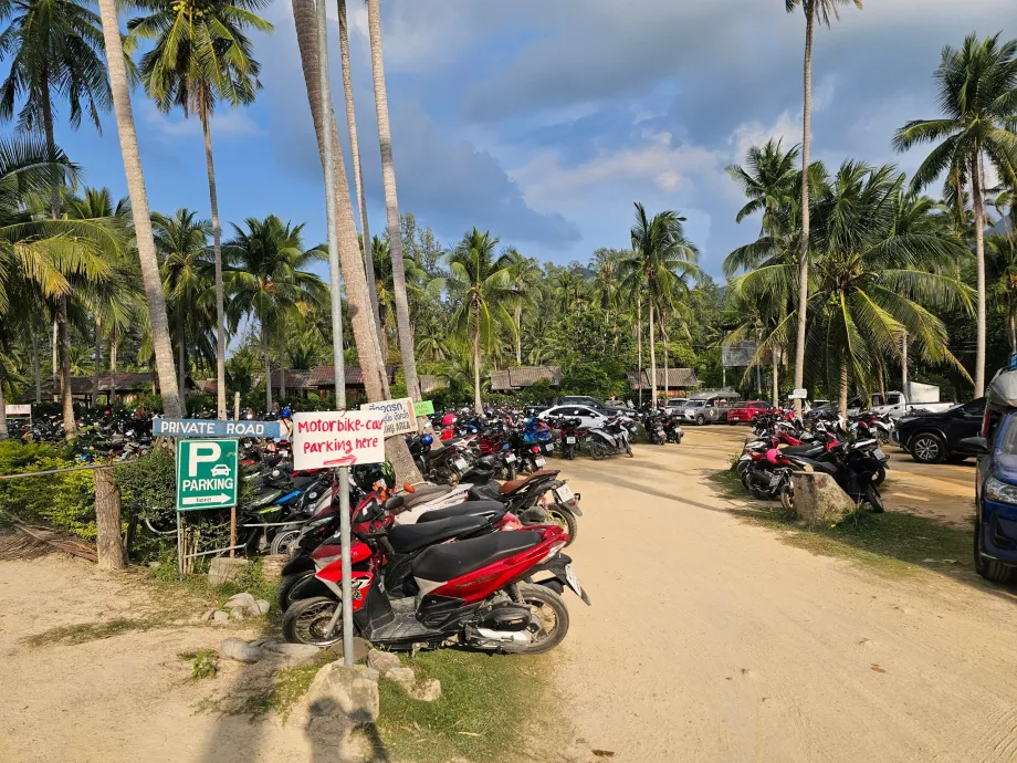 Parking pour scooters à Malibu Beach