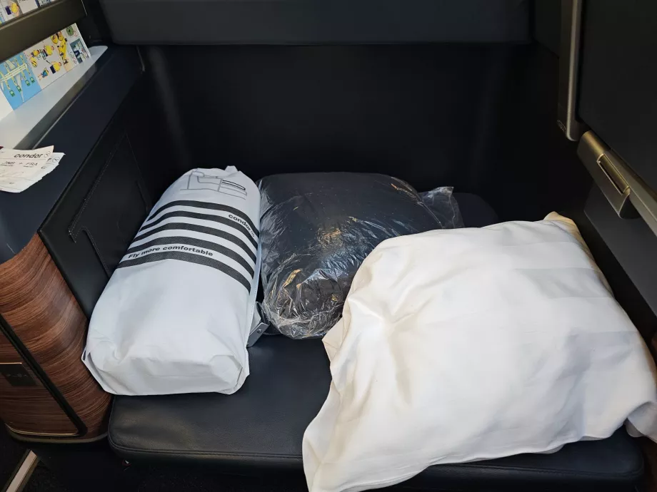 Couverture, oreiller, matelas