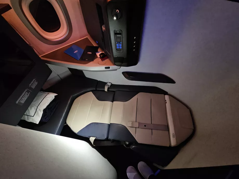 Canapé déplié en lit