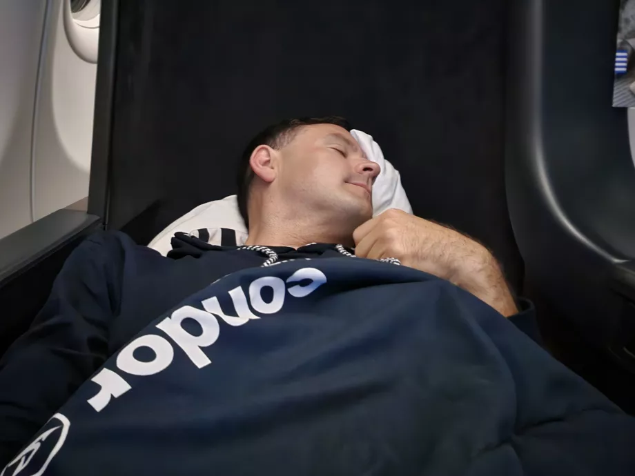 Je dors sur le premier siège