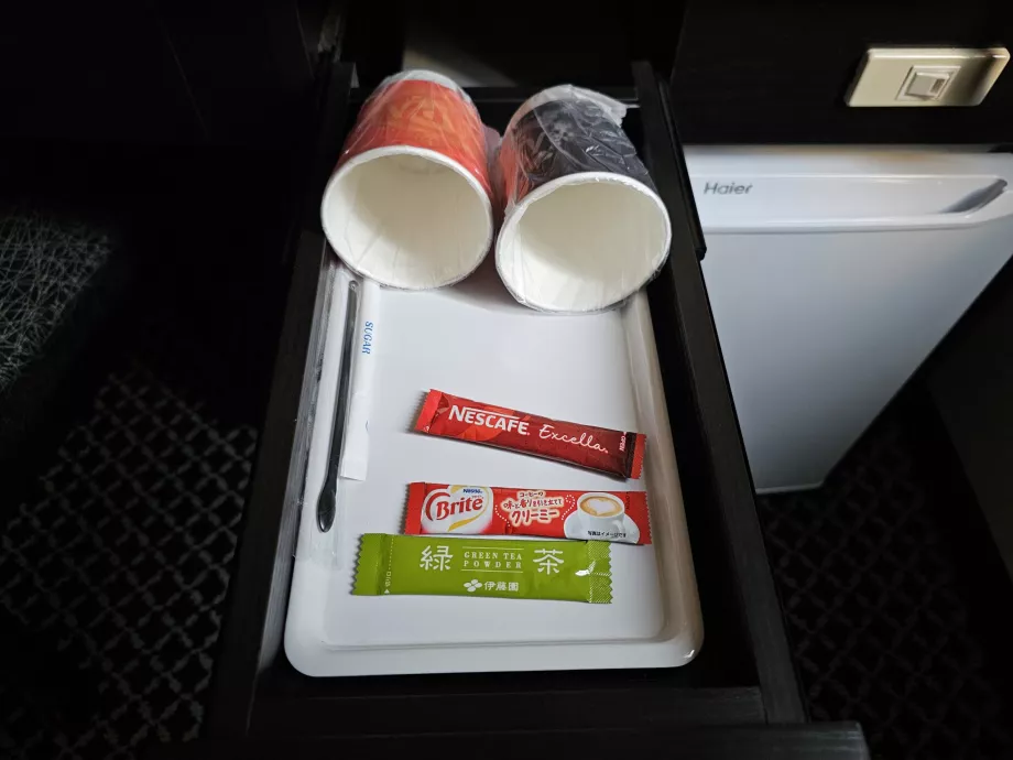 Café instantané et thé vert