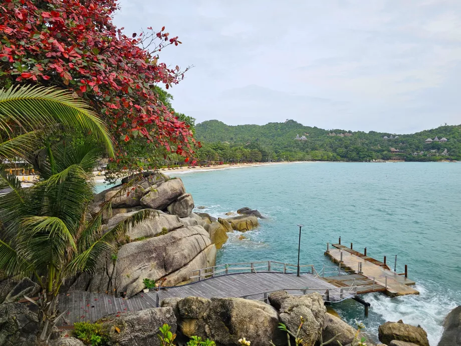 Côte autour de l'hôtel