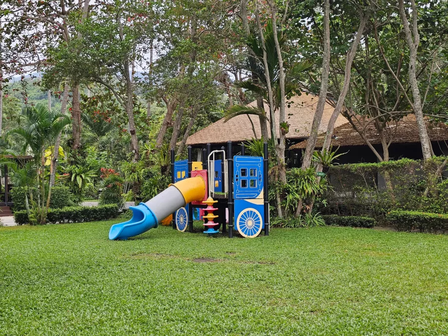 Petite aire de jeux pour les enfants