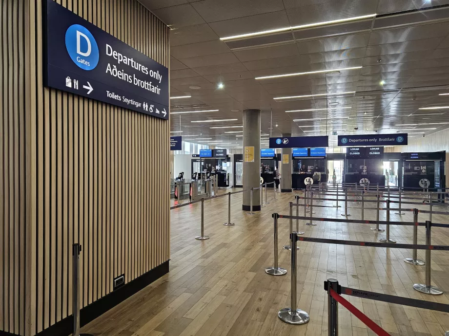 Contrôle des passeports, portes D