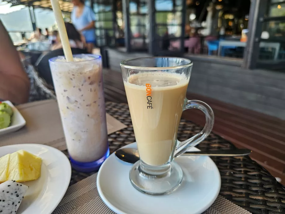 Petit déjeuner : café