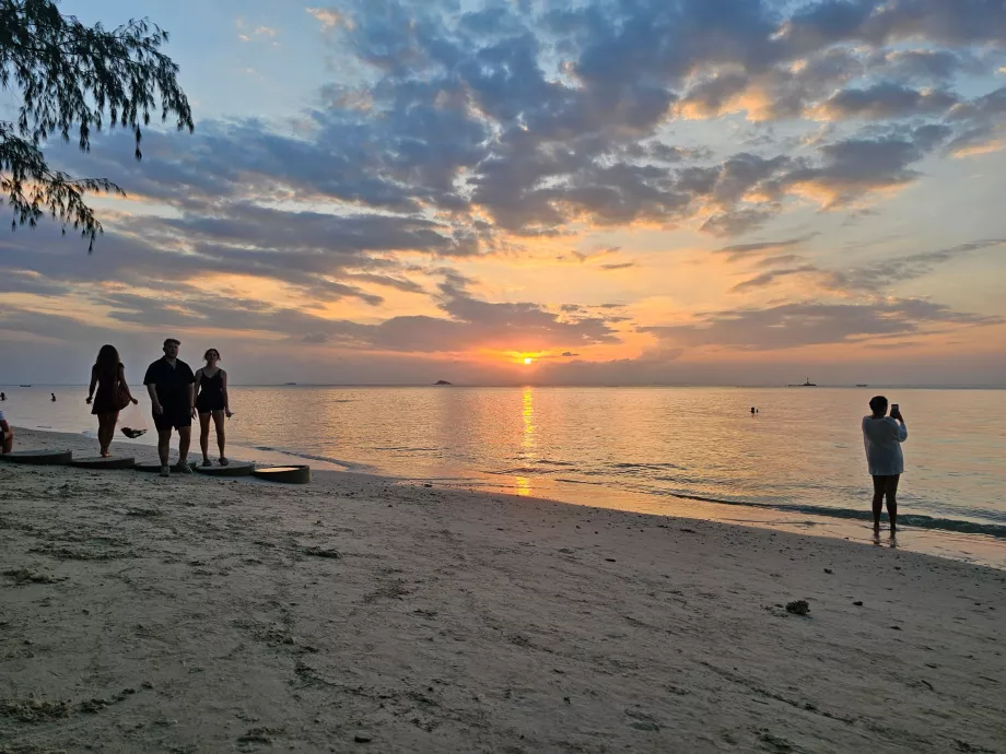 Coucher de soleil à Zen Beach