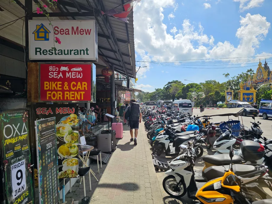 Location de scooters à la marina de Thong Sala