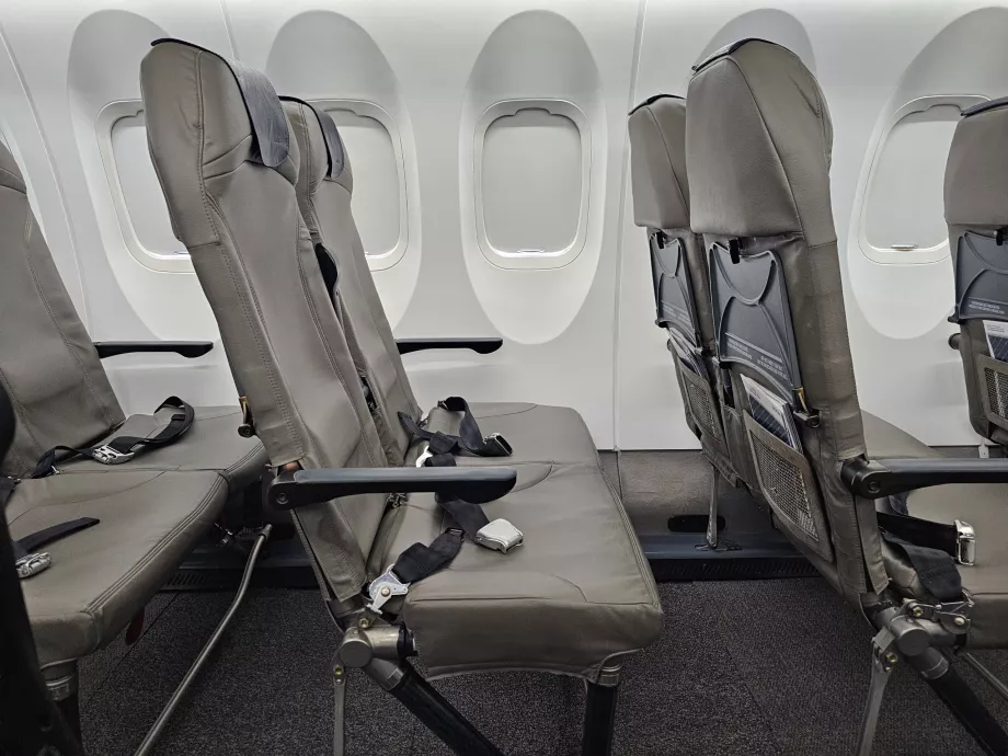 Espace pour les jambes, Porter Airlines