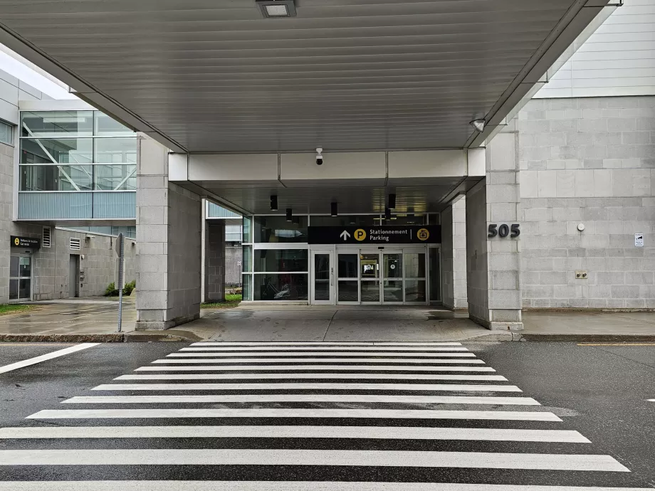 Accès au parking et à la bagagerie