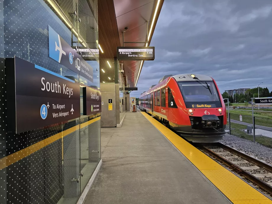 South Keys, station de transfert pour le train vers l'aéroport