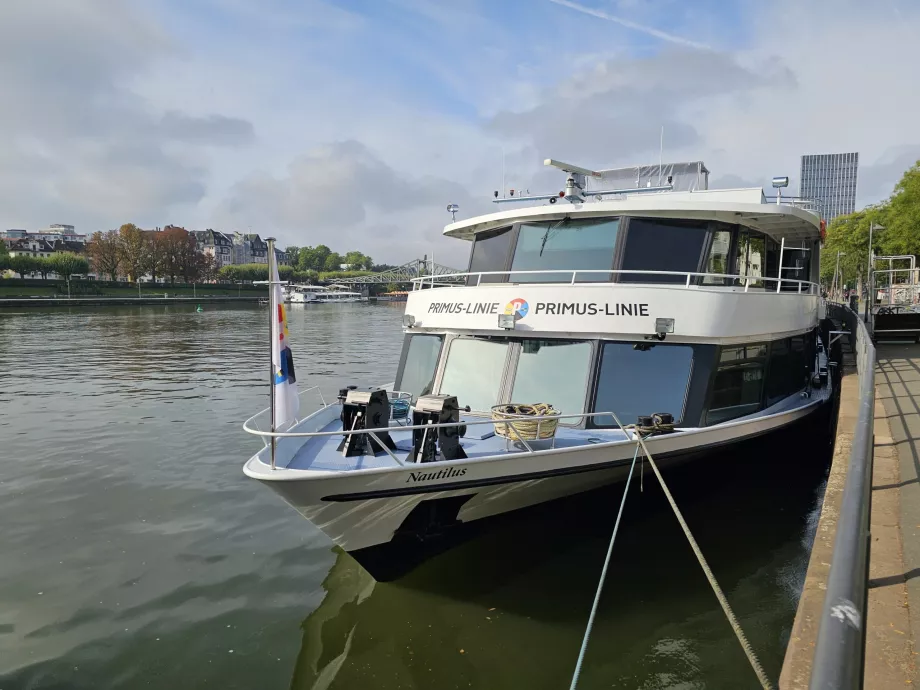 Navire Primus Line
