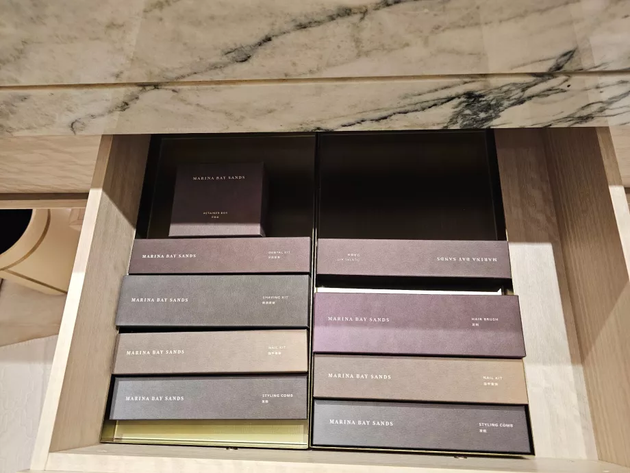 Kit de commodités dans la salle de bain