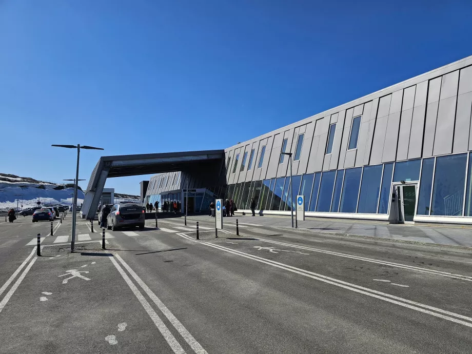arrivée à l'aéroport de Nuuk