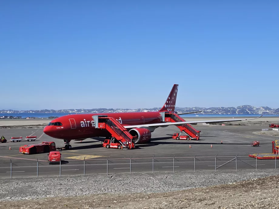 Airbus A330-800 "Tuukkaq" (en anglais)