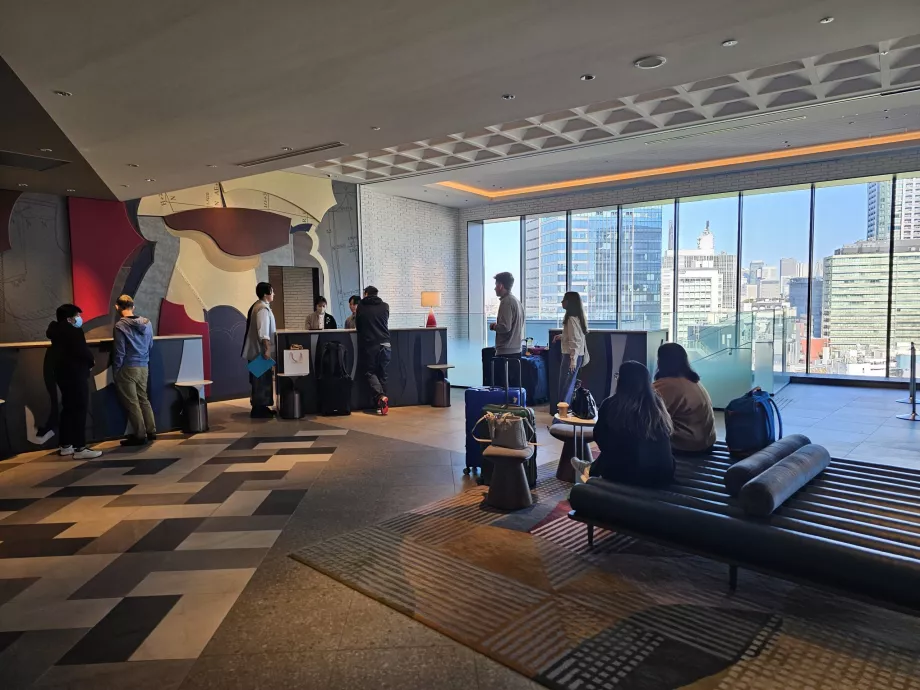 Réception de l'hôtel au 12ème étage