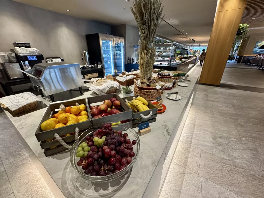 Fruits, pâtisseries et autres
