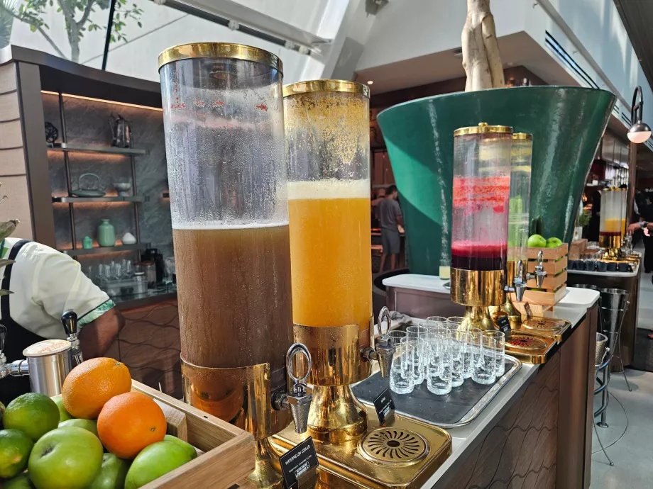 Petit-déjeuner au restaurant Rise