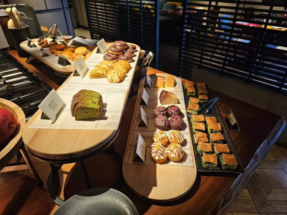 Petit-déjeuner - pâtisseries sucrées