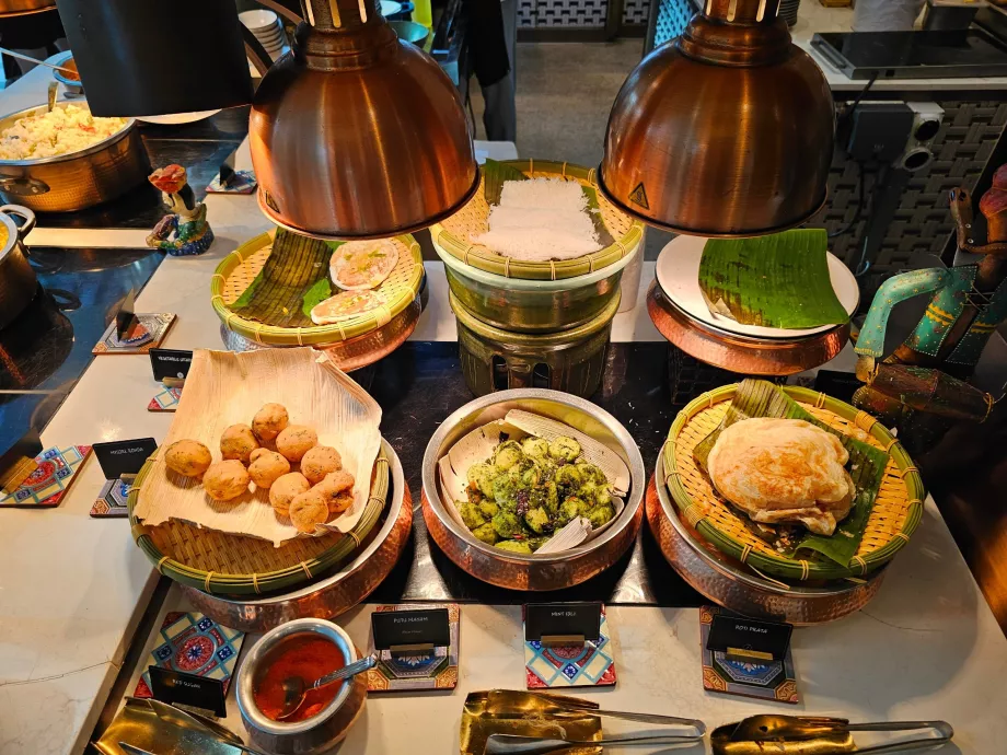 Petit-déjeuner au restaurant Rise