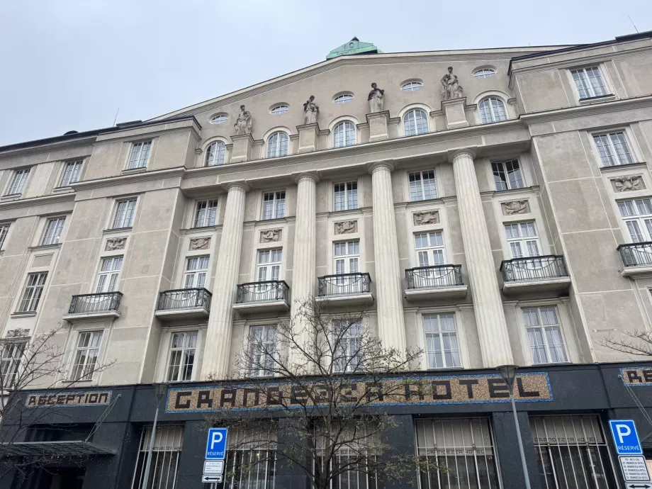 Le bâtiment de l'hôtel