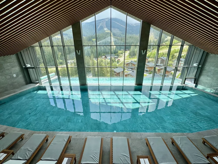Piscine du Swissotel Damin Jasna