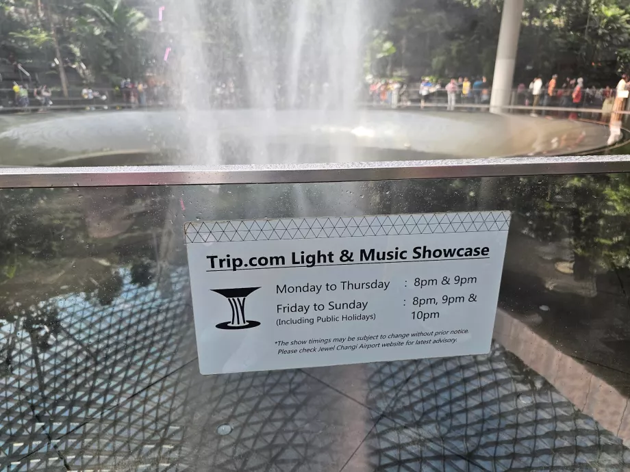 Heures des spectacles de lumière à la cascade de Jewel