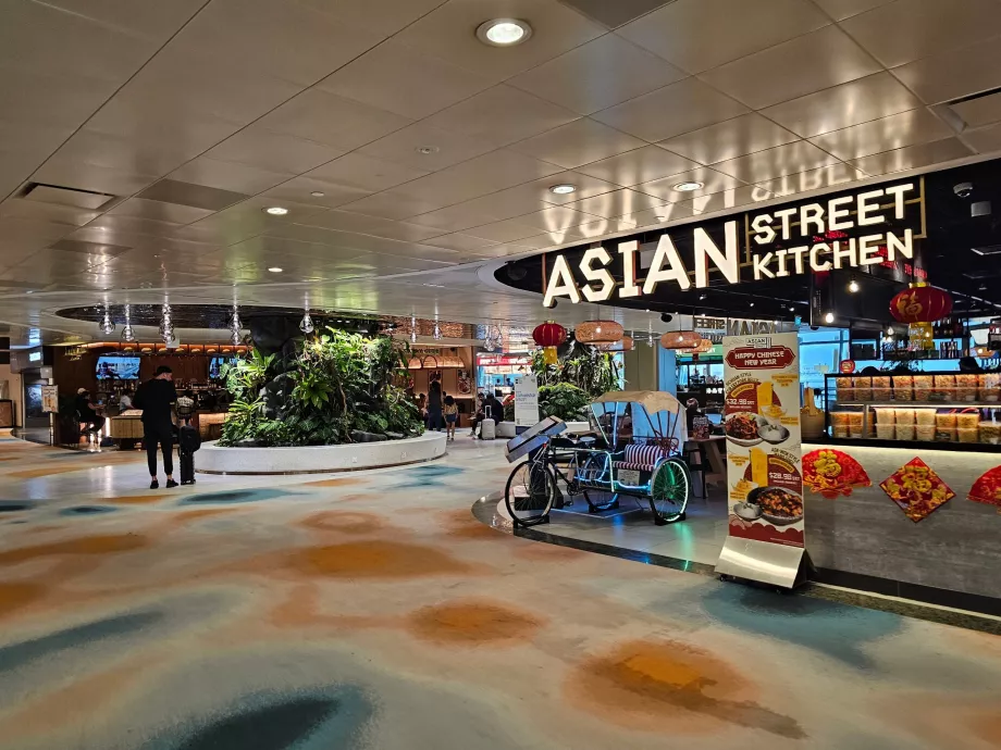 Restaurant, Terminal 2, zone de transit