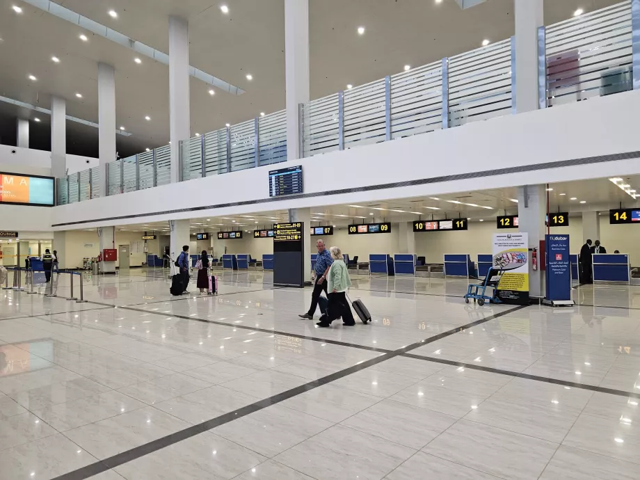 Salle d'embarquement du terminal 3