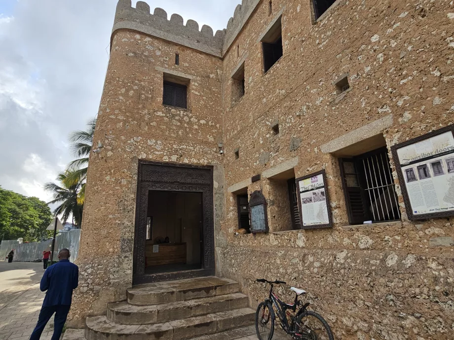 Vieux Fort, entrée principale