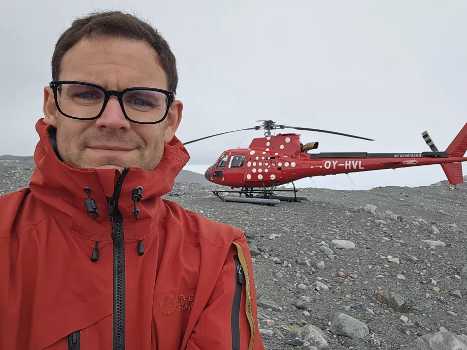 Christopher avec l'hélicoptère
