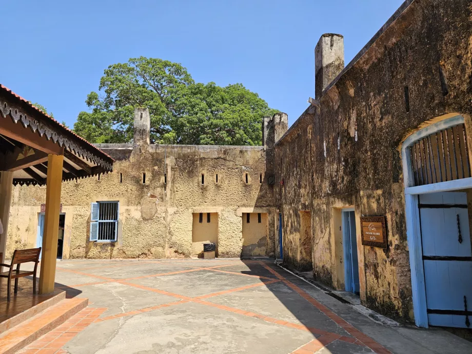 Prison Island, le bâtiment de la prison