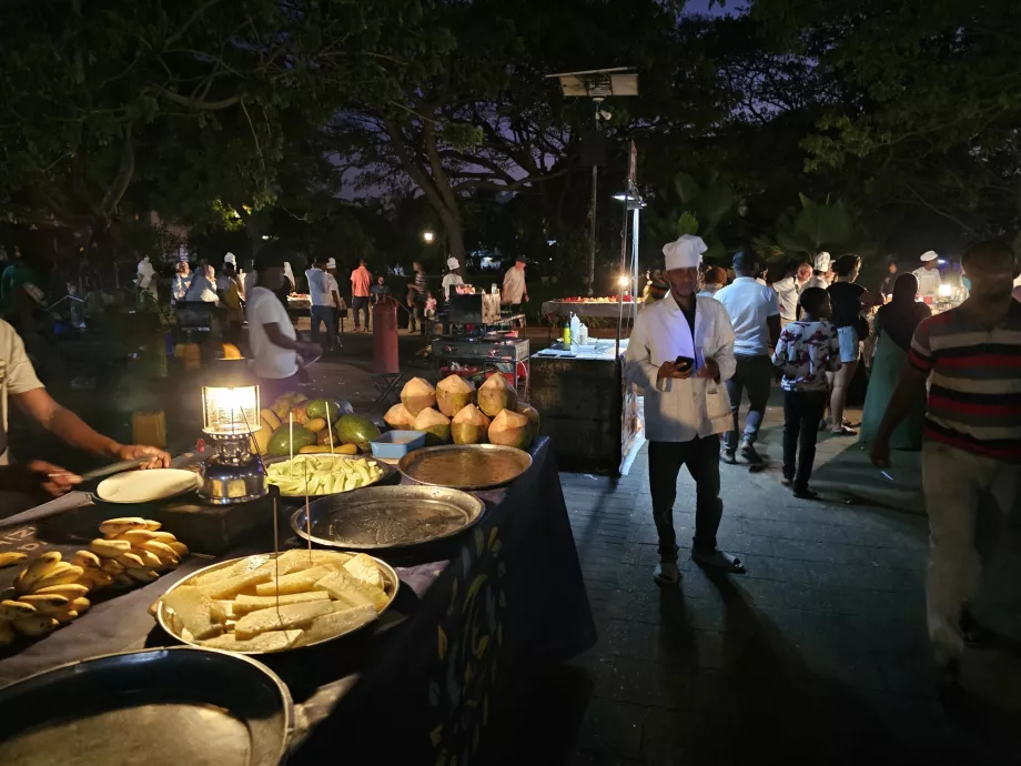 Marché nocturne de Forodhani