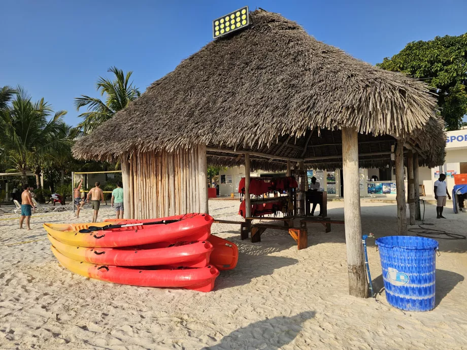 Sports nautiques à la plage de Kendwa