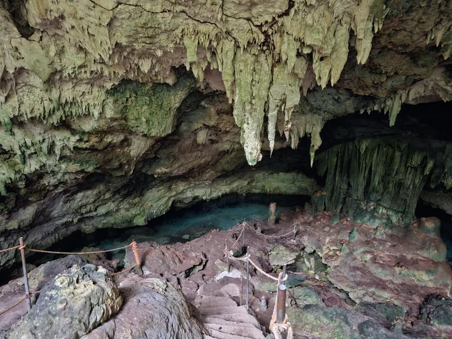 Grotte de Kuza