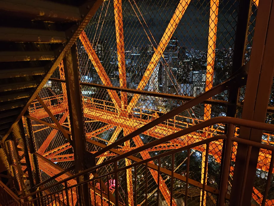 La descente de l'escalier